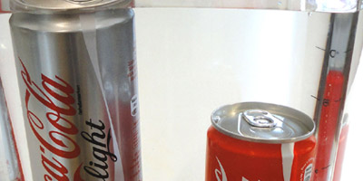 tauchende Cola-Dosen